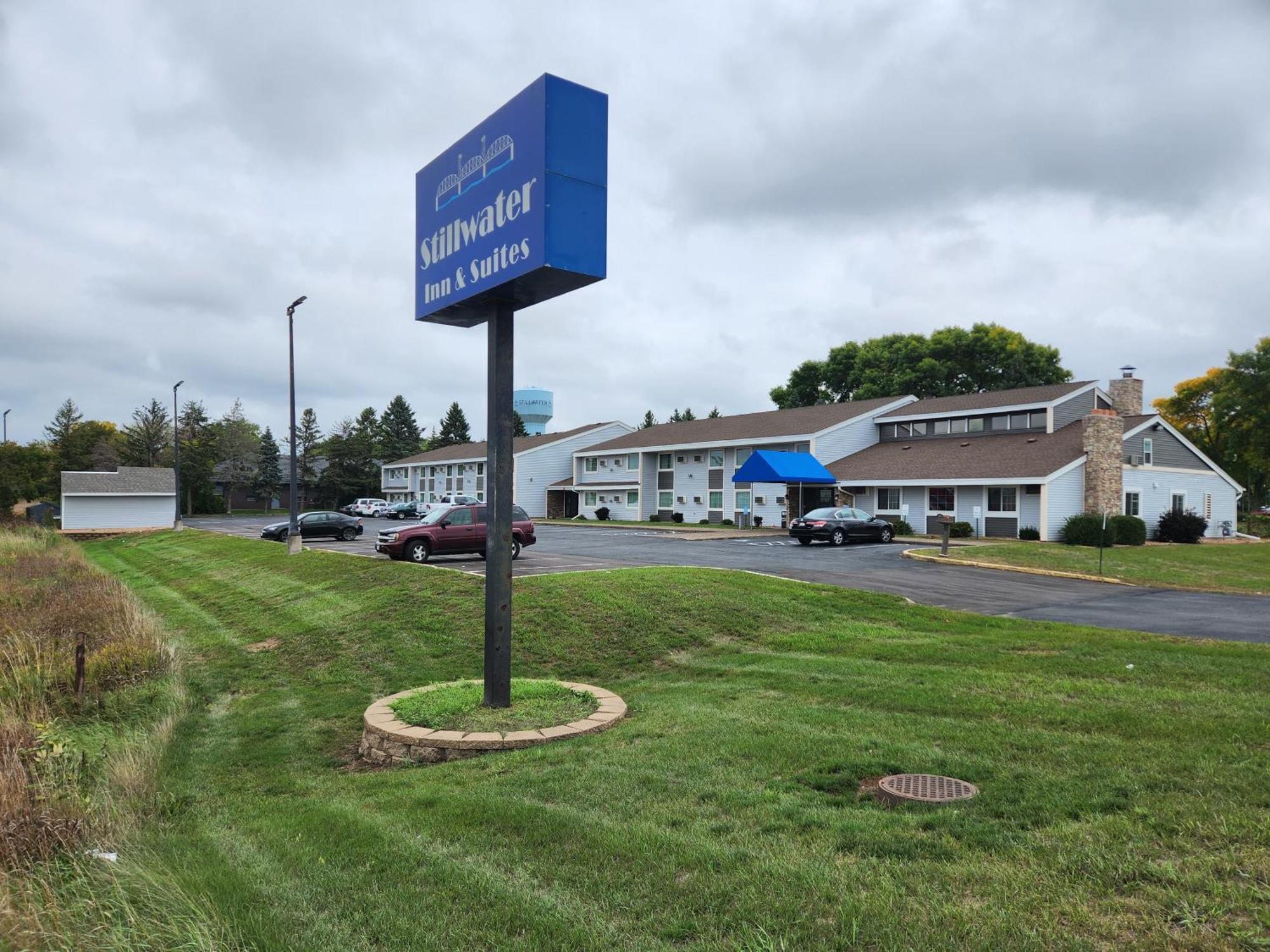 Stillwater Inn & Suites Exterior foto